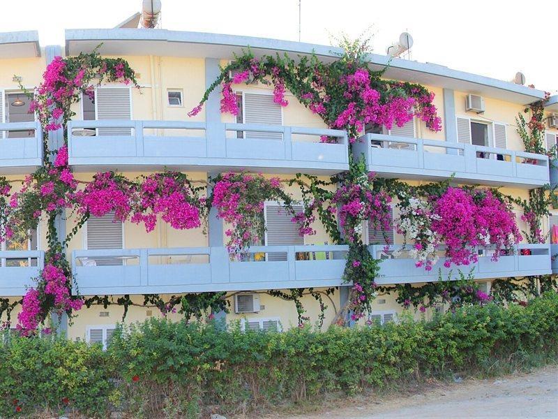 Michel Apartments Amoudara Lasithiou Exterior foto